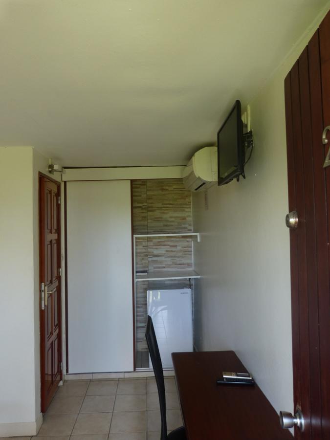 Airport Hotel Ducos 外观 照片